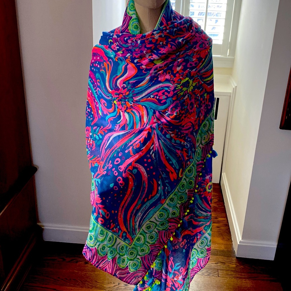 NWT - Lilly Pulitzer Beach Wrap/oversized scarf in gorgeous jewel tones, fringe